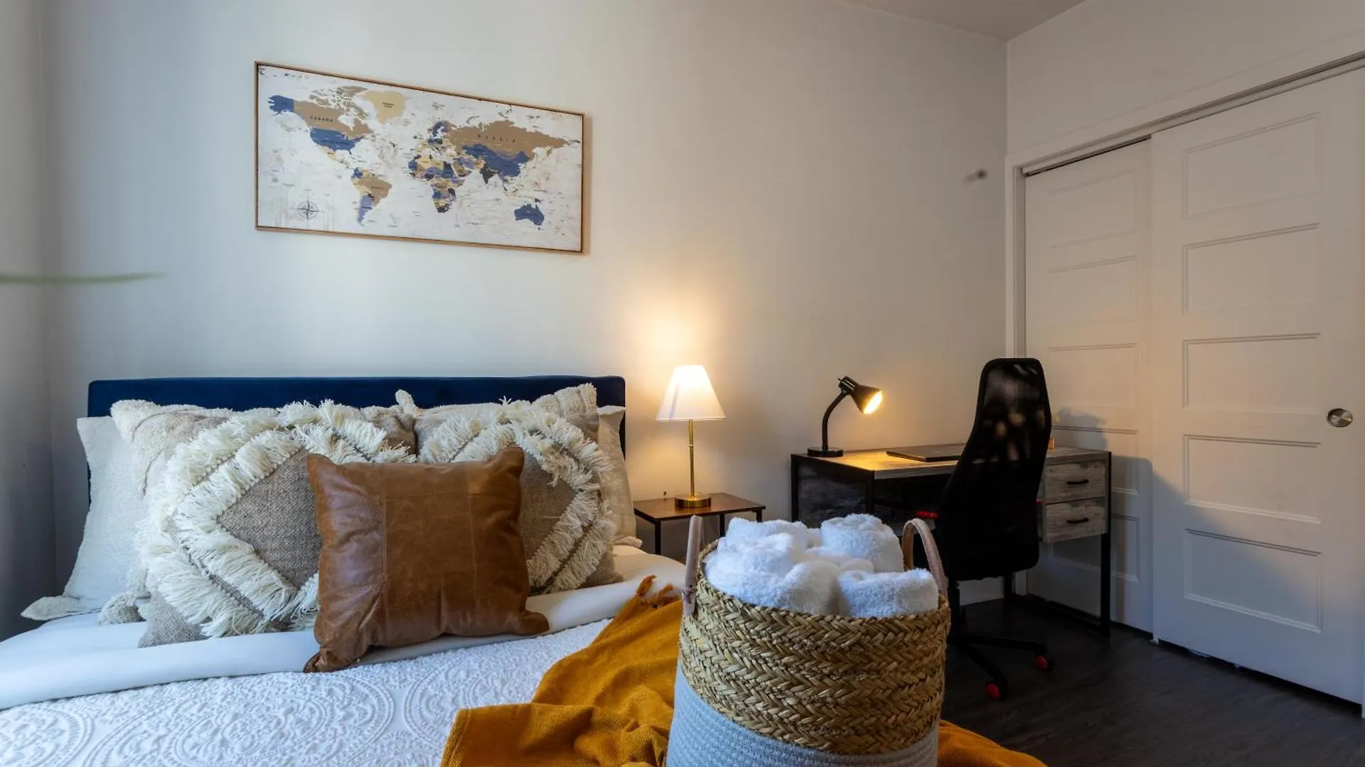Wonderful 4 Bedroom Home In The Heart Of Downtown Montreal