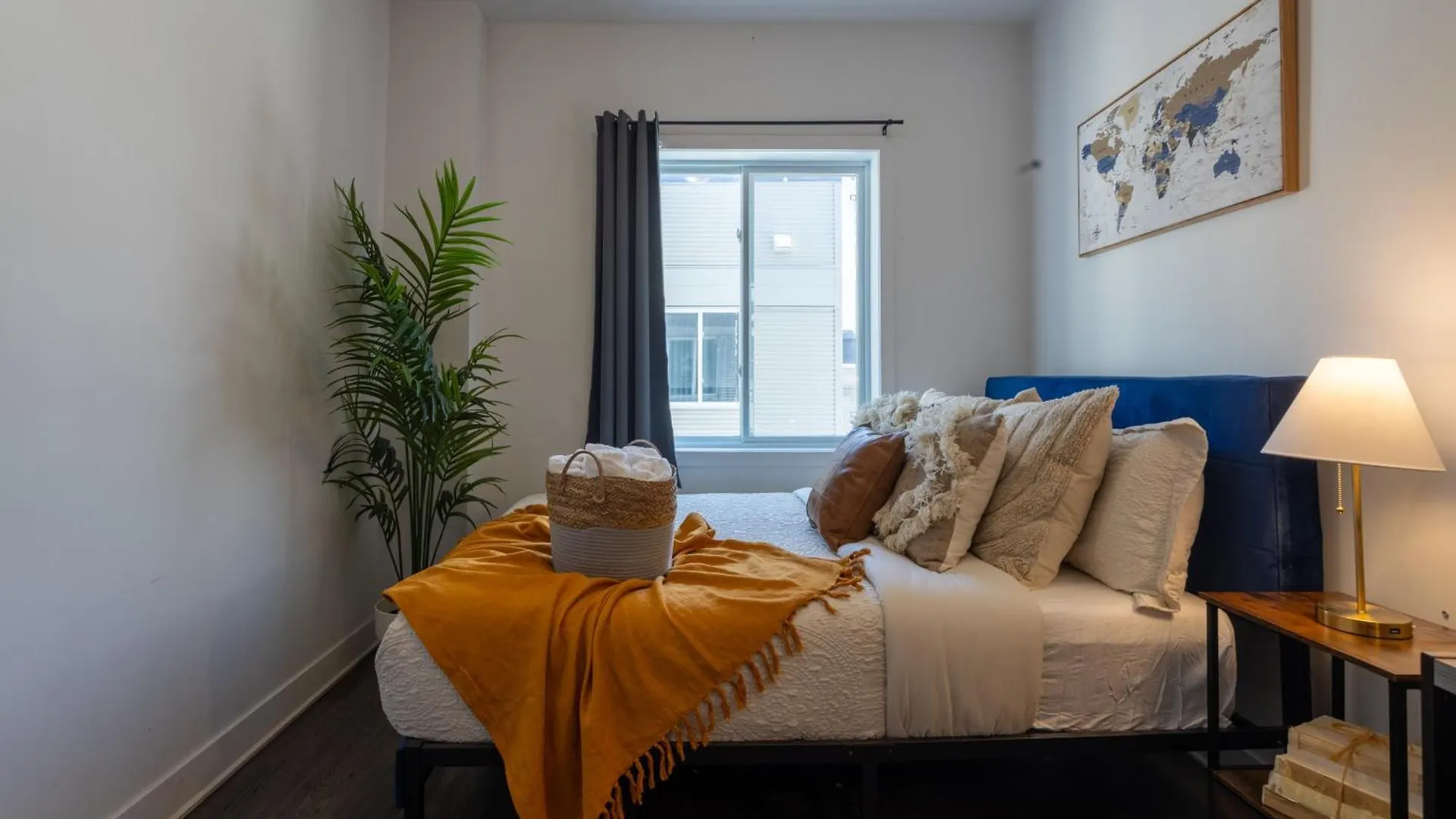 Wonderful 4 Bedroom Home In The Heart Of Downtown Montreal Canada